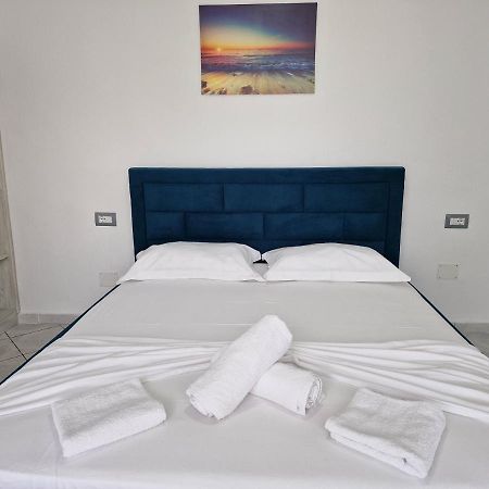 Petrefi Apartments Ksamil Exterior photo