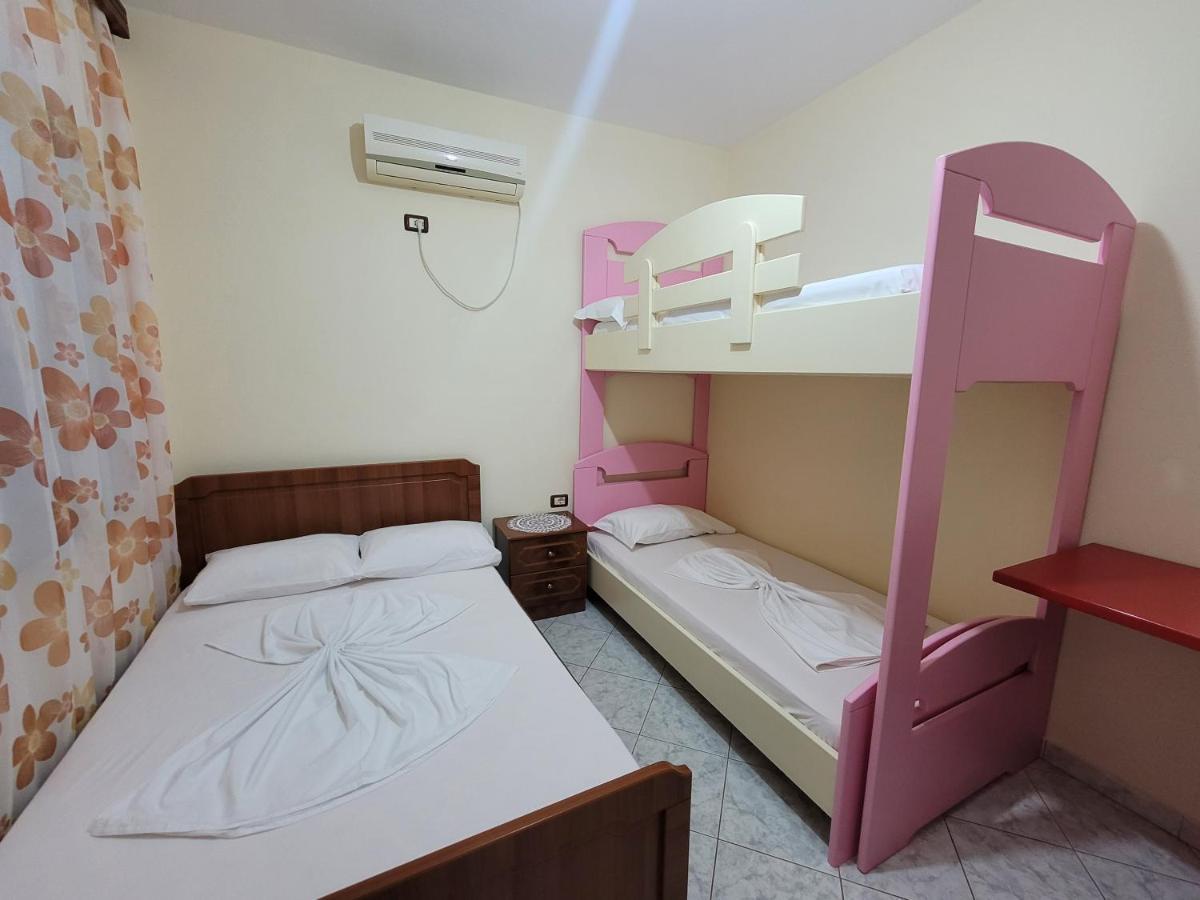 Petrefi Apartments Ksamil Exterior photo