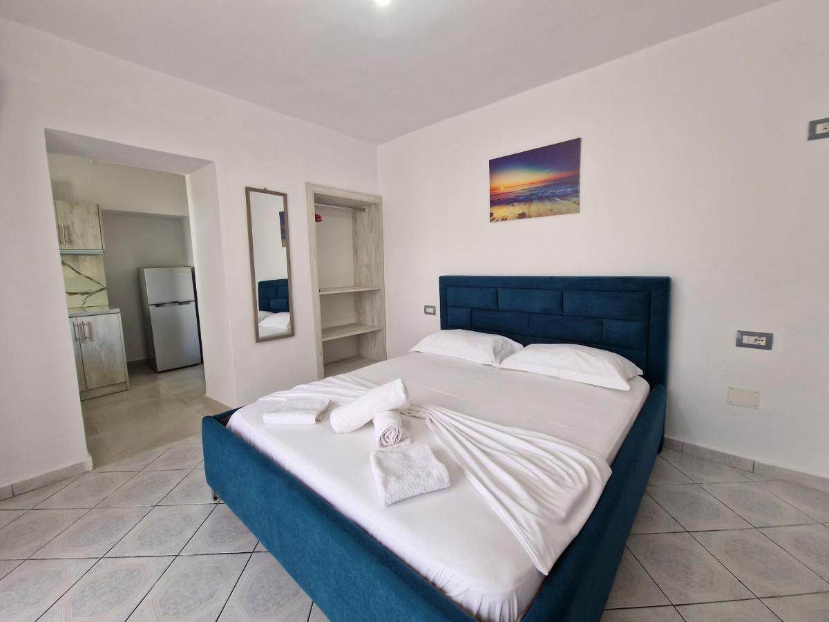 Petrefi Apartments Ksamil Exterior photo