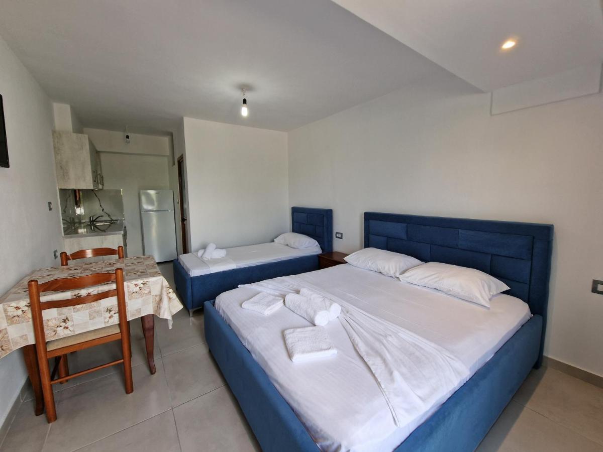 Petrefi Apartments Ksamil Exterior photo