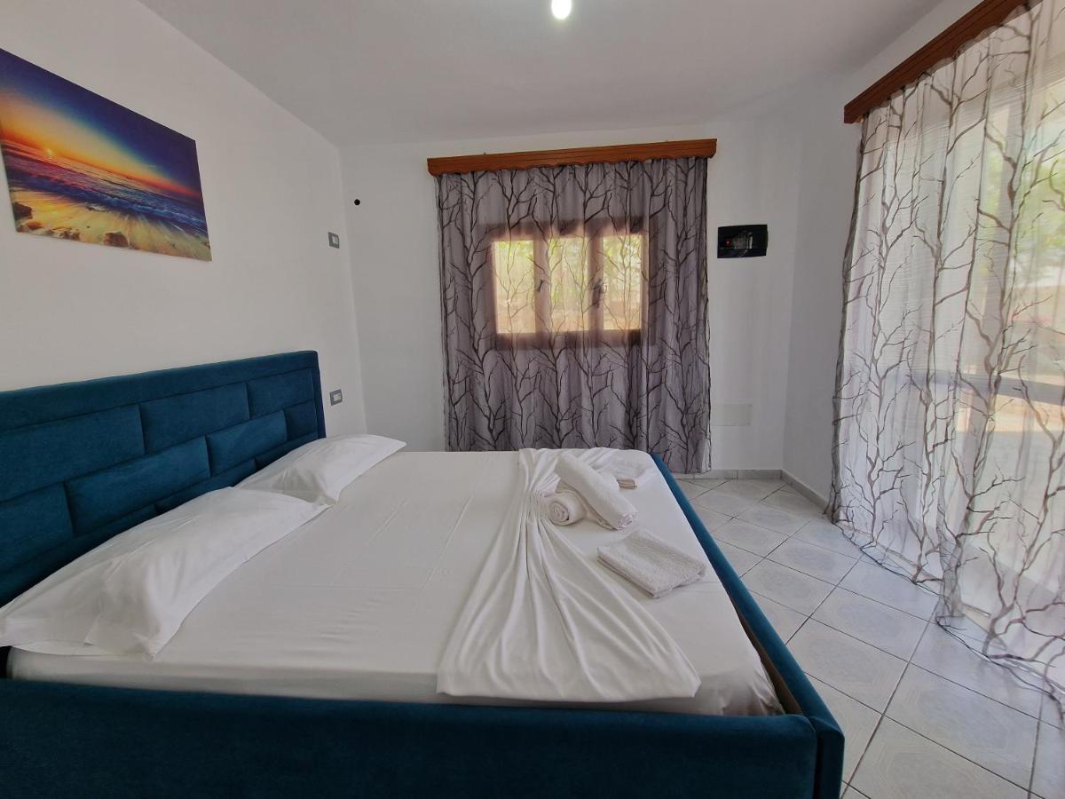 Petrefi Apartments Ksamil Exterior photo
